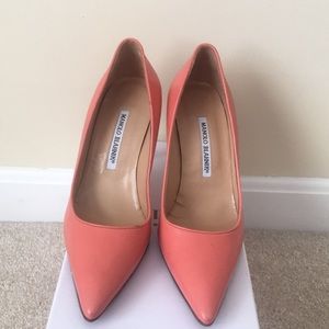 Manolo Blahnik bb pumps 37